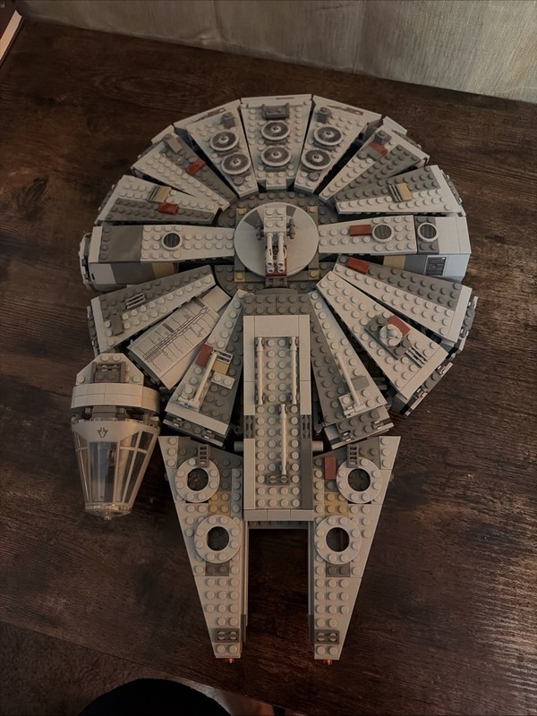LEGO Star Wars Millennium Falcon 75257 1351pc Minifigures Retired 16+