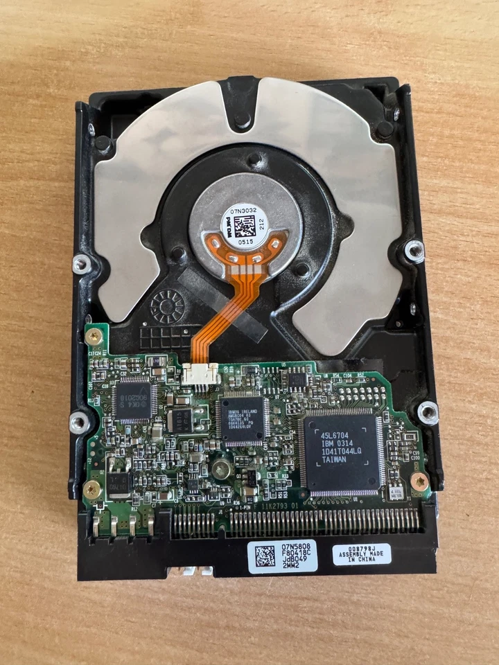 IBM Deskstar DTLA-305040 41GB IDE / PATA Festplatte 3,5" – getestet – - Bild 2 von 3