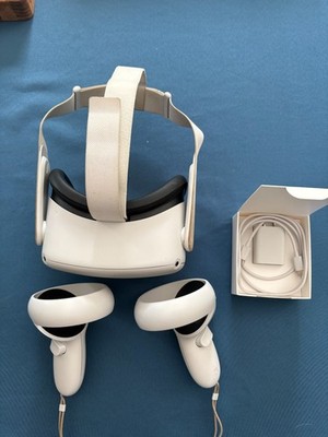 Oculus Quest 2 256GB Advanced All-in-one VR Headset   White (301-00351-01)