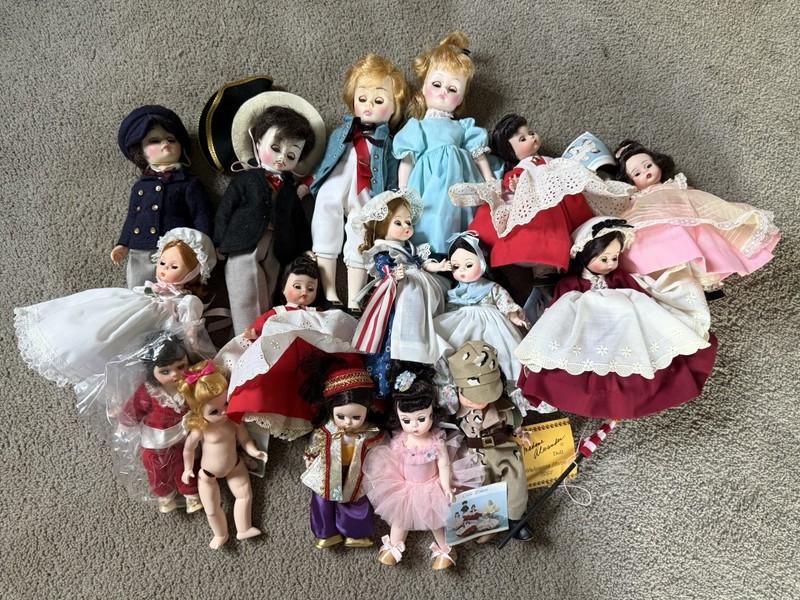 Madame Alexander 8” 10” Doll Lot Of 16 Dolls. Vintage