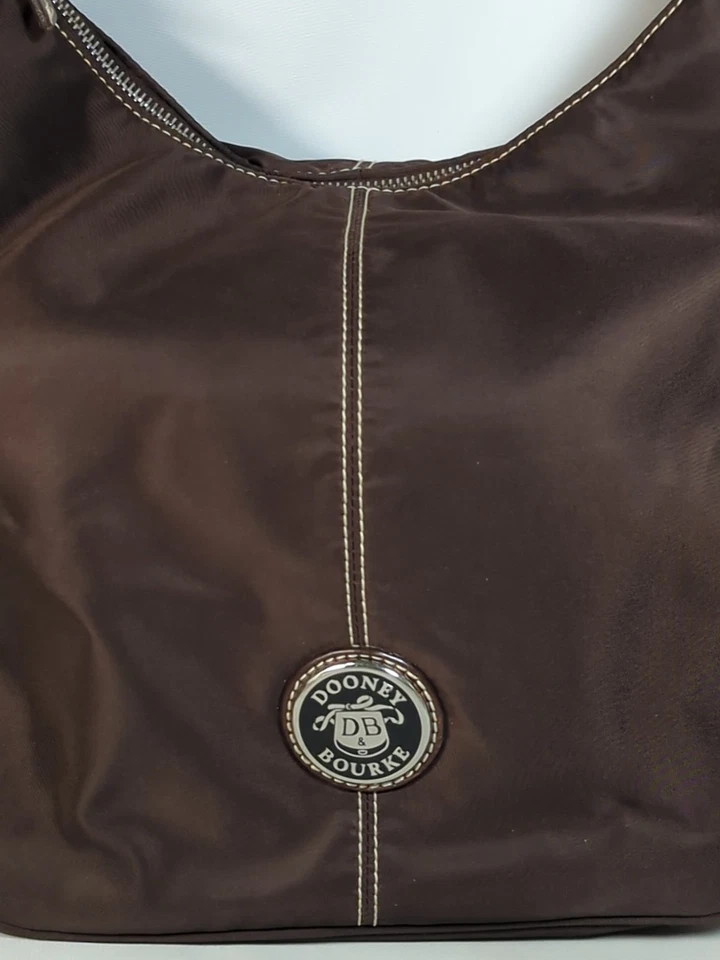 Bolso de Hombro Hobo de Nylon Marrón Dooney & Bourke Wayfarer Cuero Cartera Bolso de Mano Foto 2 de 4