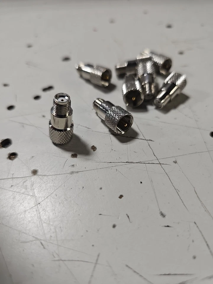 Miscellaneous Radio and Modem Antenna FME Adapters and Other Connectors - Image 2 of 4
