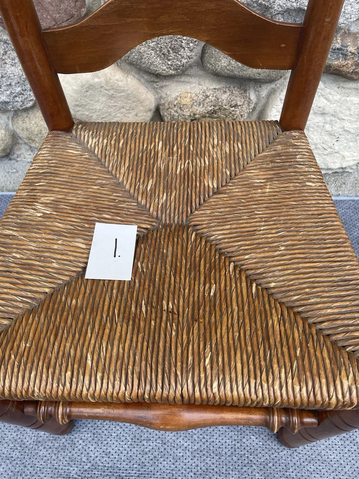 Juego de 6 sillas con respaldo de escalera adhesiva L&JG de 1 sillón asientos apresurados marcados Foto 3 de 4