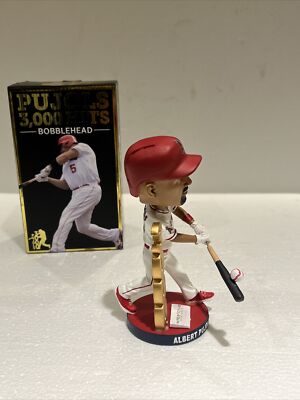 記念グッズ Pujols 3,000 Hits Bobblehead s-l400.jpg