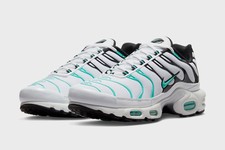 air max plus aqua silver