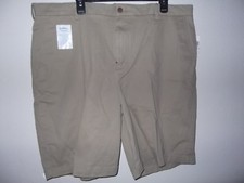 IZOD - MEN - SHORTS - KHAKI - SIZE 40 WAIST/10 INSEAM - RETAIL 55.00 AC-40-211 