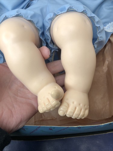 17” Vintage Madame Alexander “Pussy Cat” Baby Doll 1977 Brunette Girl W/ Box #O - Picture 14 of 19