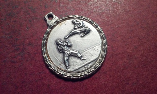 Vintage MARTIAL ARTS Medal Fob Pendant Silver-Tone Action Combat Image "Italy"