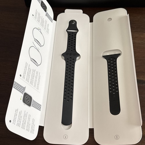 Apple Watch Nike Series 7 45mm Midnight Alum. Case (GPS + Cellular) (MKJL3LL/A) - Photo 8 sur 11