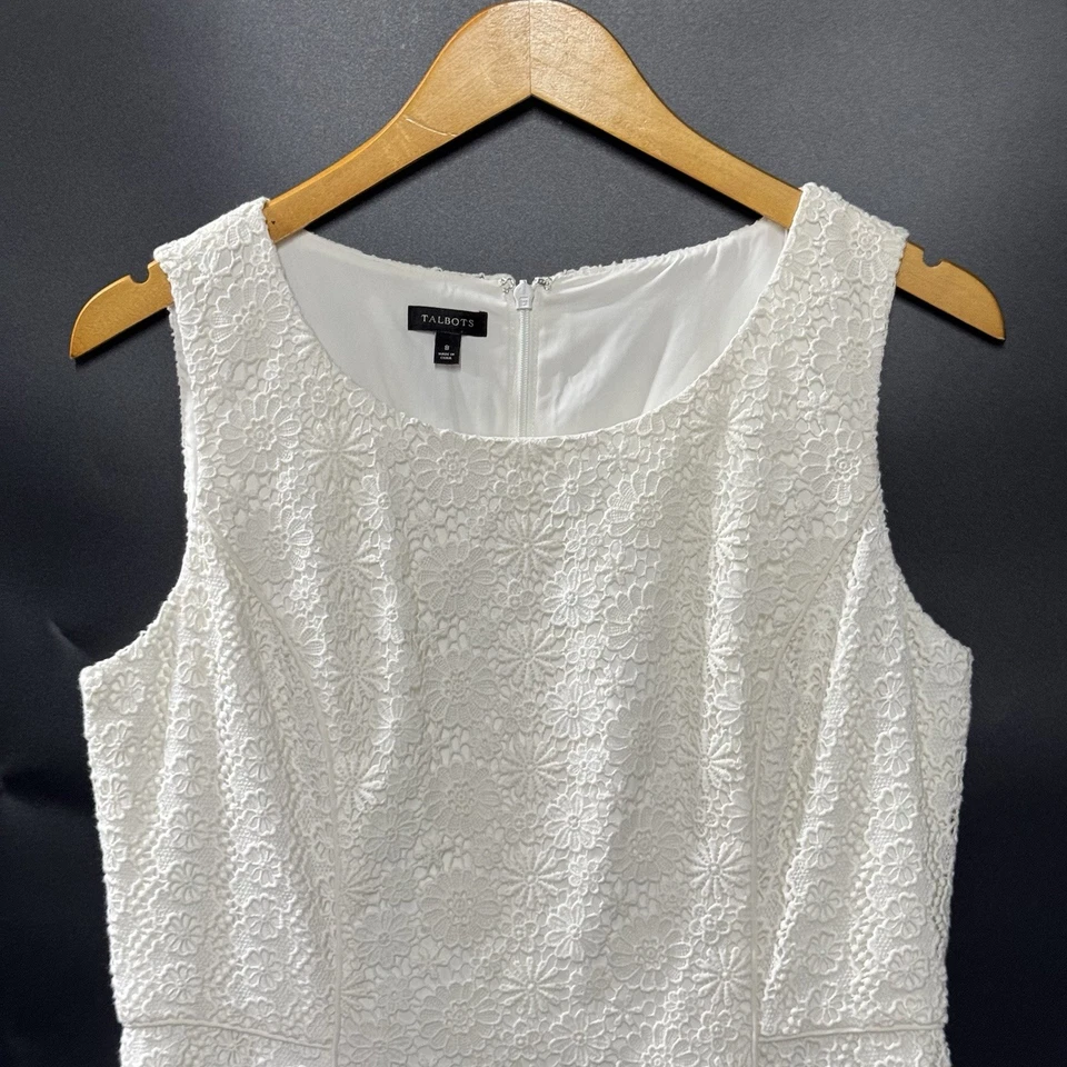 Vestido justo feminino Talbots tamanho 8 branco ilhós bordado sem mangas - Imagem 2 de 4