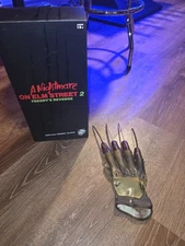 A NIGHTMARE ON ELM STREET 2 FREDDYS REVENGE REPLICA GLOVE TRICK OR TREAT Studios