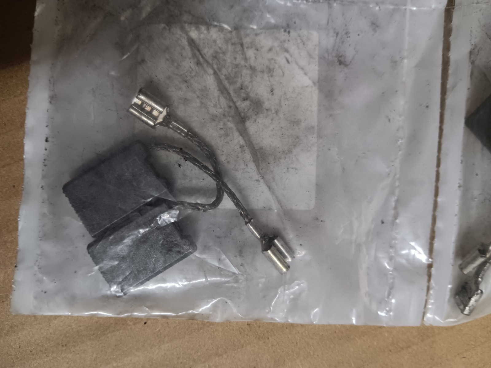 1 Pair BOSCH 1 607 014 178 Carbon Brush Set OEM NOS Skil