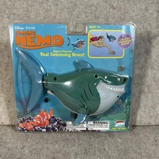 Swimming BRUCE SHARK Bathtub Pool Toy Finding Nemo 2004 Disney Pixar New Rare