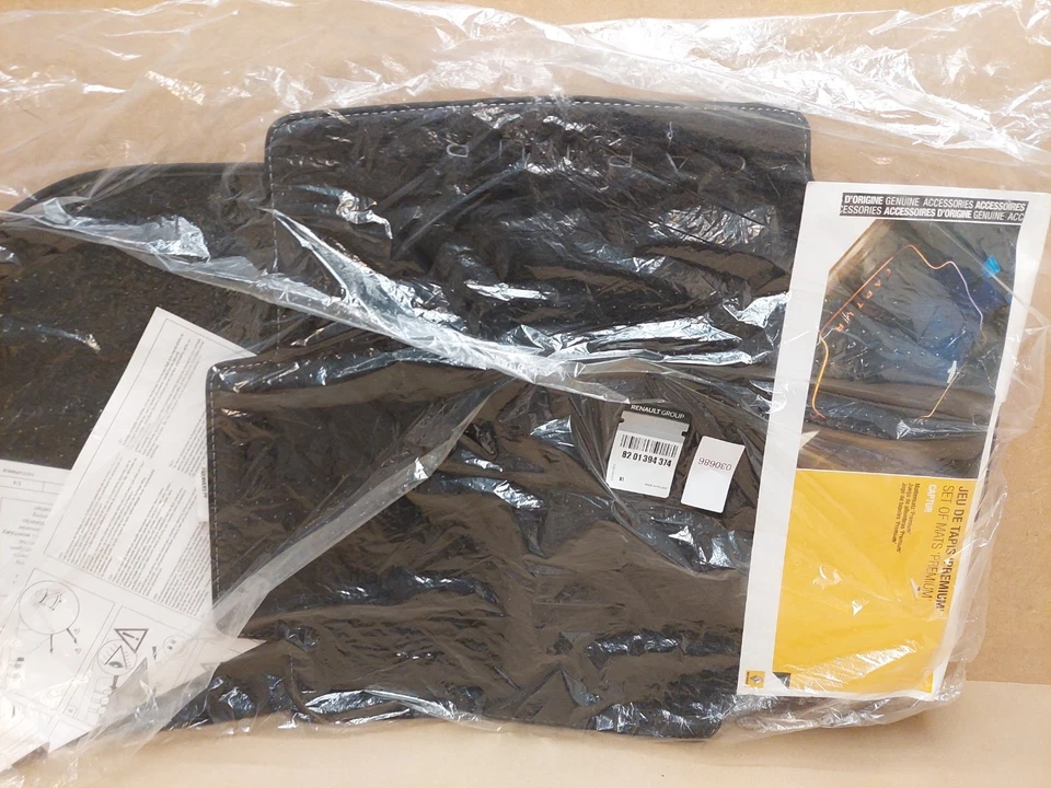 Renault Captur Mk1 Velour Floor Mats carpet 2013-2019 4 8201394374 Genuine OEM - Image 2 of 4