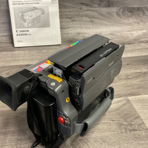 Canon ES8600 ES8600A Hi8 8mm Camcorder 22x Optical Zoom - Bundle - Works Great - Picture 11 of 17