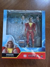 Medicom MAFEX Shazam  No. 101 Captain Marvel Action Figure in stock