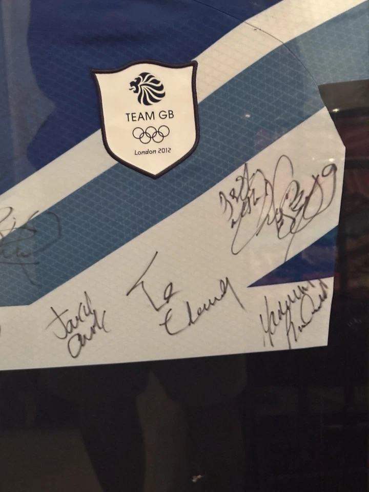 British Olympic Men’s Football Team 2012 Signed Shirt By Members Of The Team - Image 3 of 4