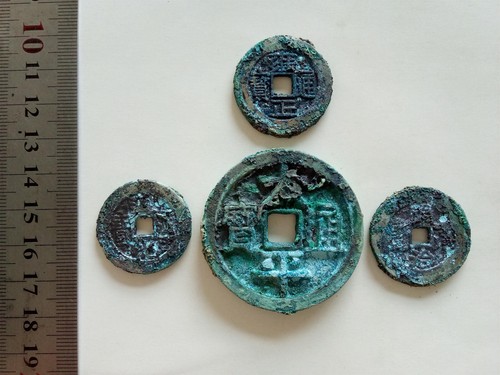 4pcs Ancient Chinese Coins China Old Dynasty Bronze Green Rust Currency Cash - Picture 4 of 5