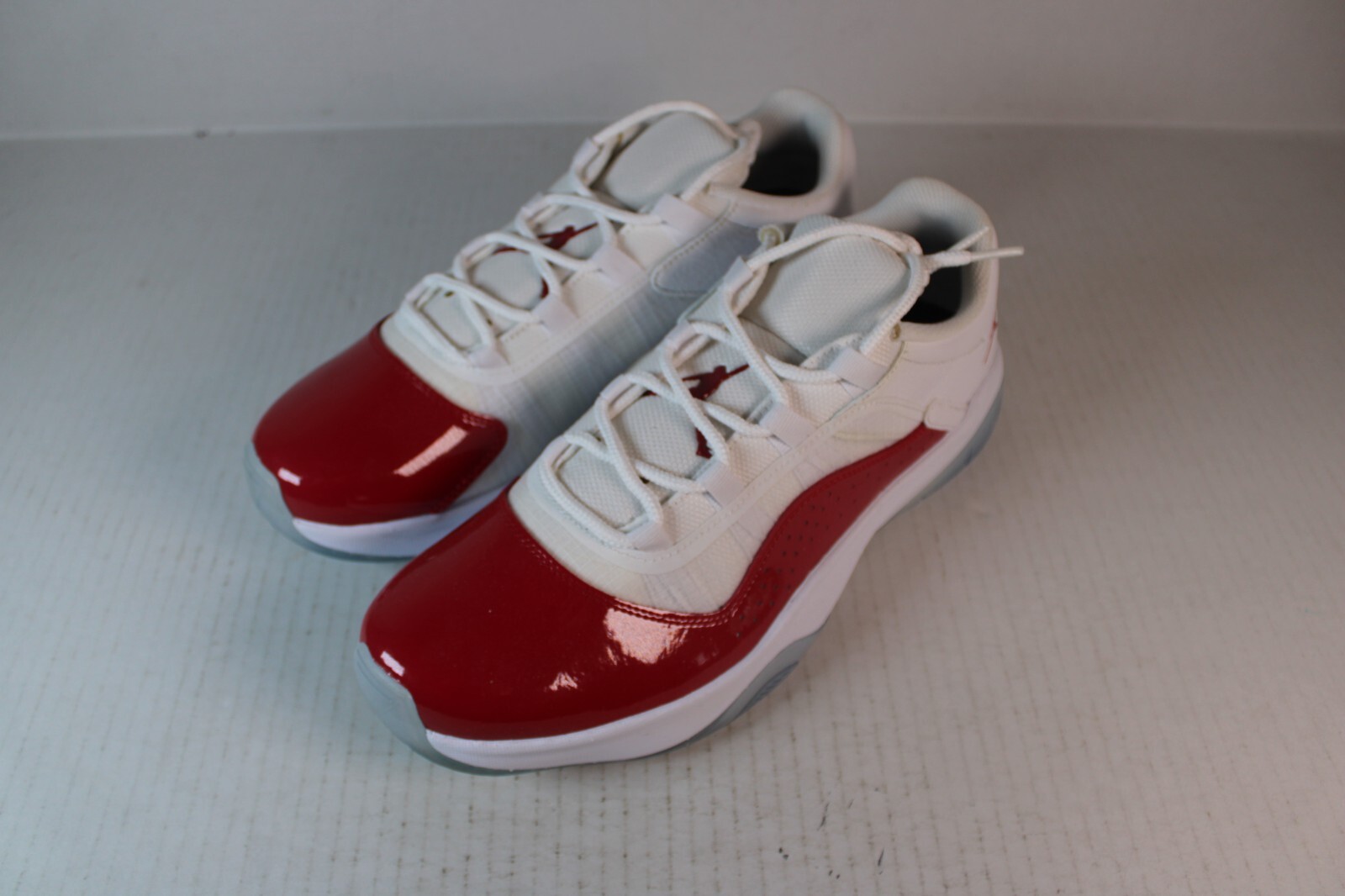 Nike Men's Air Jordan 11 CMFT Low White Size 11 DN4180 116 Sneakers