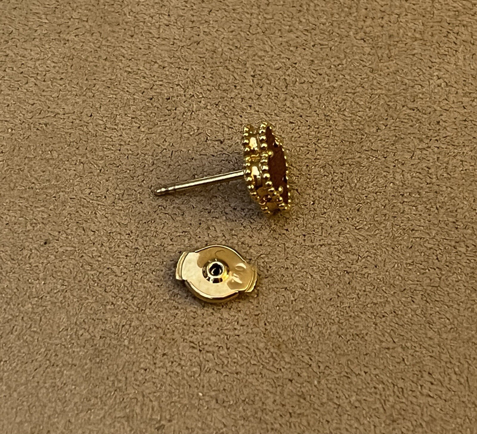 VAN CLEEF & ARPELS  SINGLE EARRING CARNELIAN 18K … - image 15