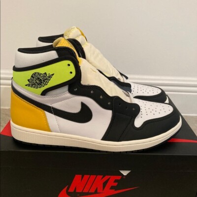 Air Jordan 1‎ Big Kids Retro High OG Sneakers Volt Gold 555088-118 Size 4.5y Air Jordan 1 Big Kids Retro High OG Sneakers Volt Gold  main image 4