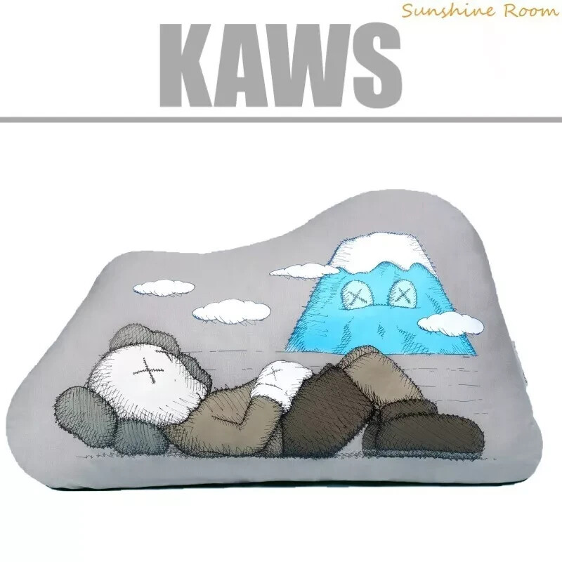 KAWS HOLIDAY JAPAN クッション Kaws Holiday Japan Mt. Fuji Companion Cushion Pillow Grey