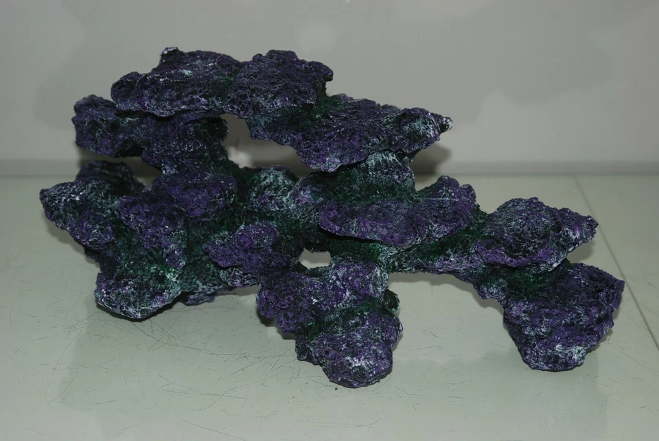 Stunning Aquarium Large Coral Reef Cichlid Cave Rock Decoration 37 x 14 x 16 cms - Image 3 of 4