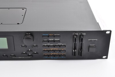 Roland JD-990 シンセサイザー Roland JD-990 | From techno to pop, this could do it all in