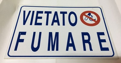 ★CARTELLO TARGA VIETATO FUMARE DIVIETO NO SMOKING SEGNALETICA PVC 20X30 CM★