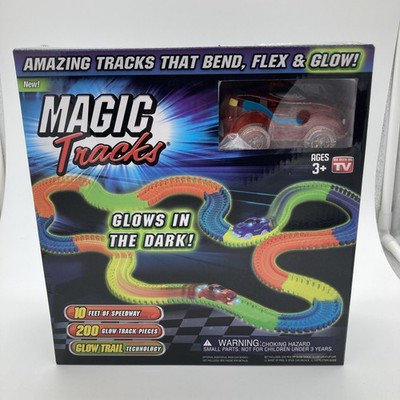 MAGIC TRACKS 10 FT Speedway, 200 Glow Track Pieces Glows  For Ages 3 And Up