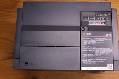 Mitsubishi Frequenzumrichter FR-E800 7,5Kw Neu !