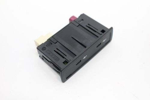 2019 - 2025 MERCEDES SPRINTER 2500 W907 DUAL USB CHARGING PORT OEM A2478204002 - Bild 9 von 12