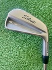 Titleist T100 4 Eisen Stiff Flex Rechtshänder Herren Golfschläger