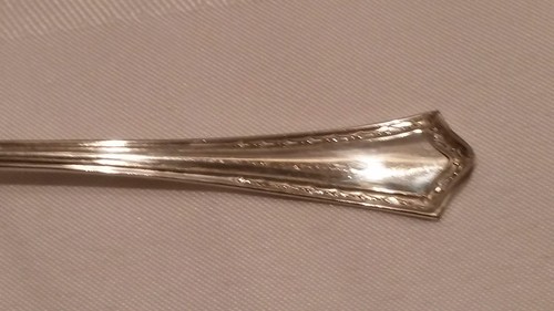 VINTAGE LESCO SIL CO. - SILVERPLATE - 1919 SHARON - 3 TINE CAKE FORK - 6" - Picture 4 of 4