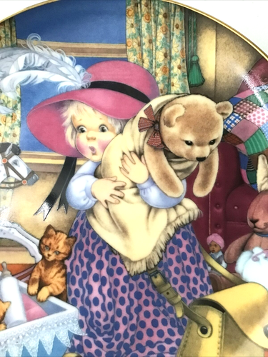Franklin Mint Carol Lawson Porcelain Collector's Plate Playing Dress Up 1986 - Picture 2 of 5