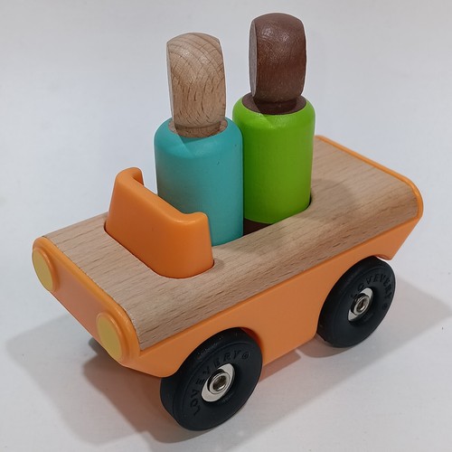 Lovevery Speedster Sports Car & Wooden Peg People - Picture 2 of 6
