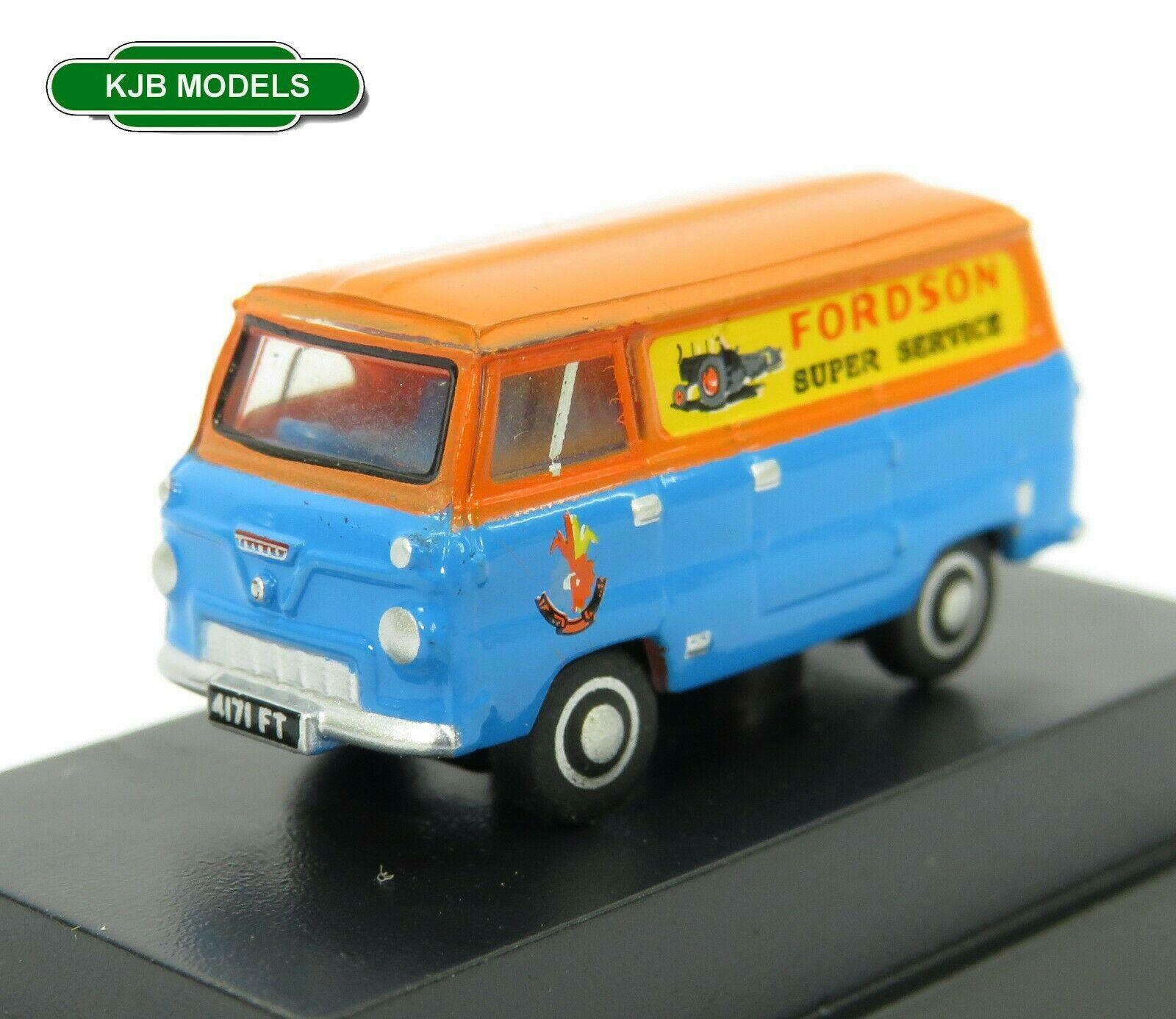 Oxford Diecast NFDE011 Ford 400E Van Fordson Tractors N Gauge Railway Vehicle