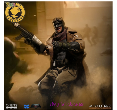 Mezco Toyz 1/12 Batman Vs. Superman Knightmare Batman Action