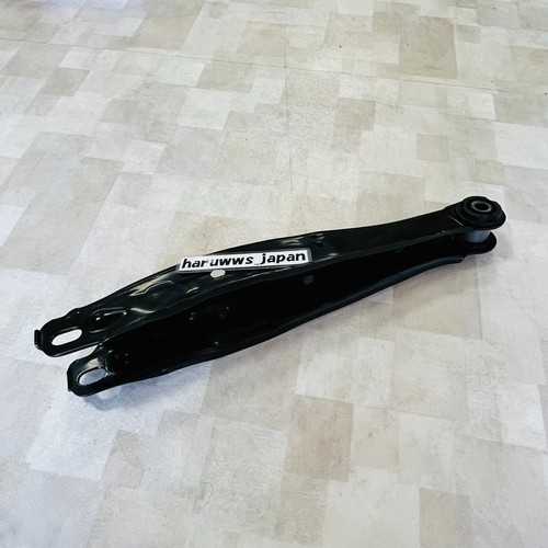 OEM Toyota 98-05 Altezza Lexus 99-05 IS200 IS300 Rear Suspension Arm RH LH Set - Picture 9 of 12