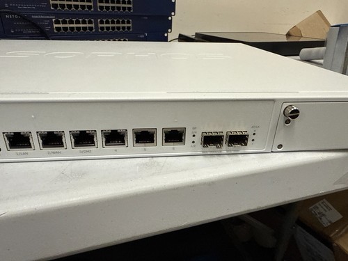 Sophos XG 230 Rev 2 Firewall Security Appliance - Bild 4 von 6