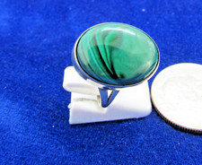 VINTAGE SOUTHWEST BEAUTIFUL MALACHITE  RING  SIZE  6 .5  STERLING
