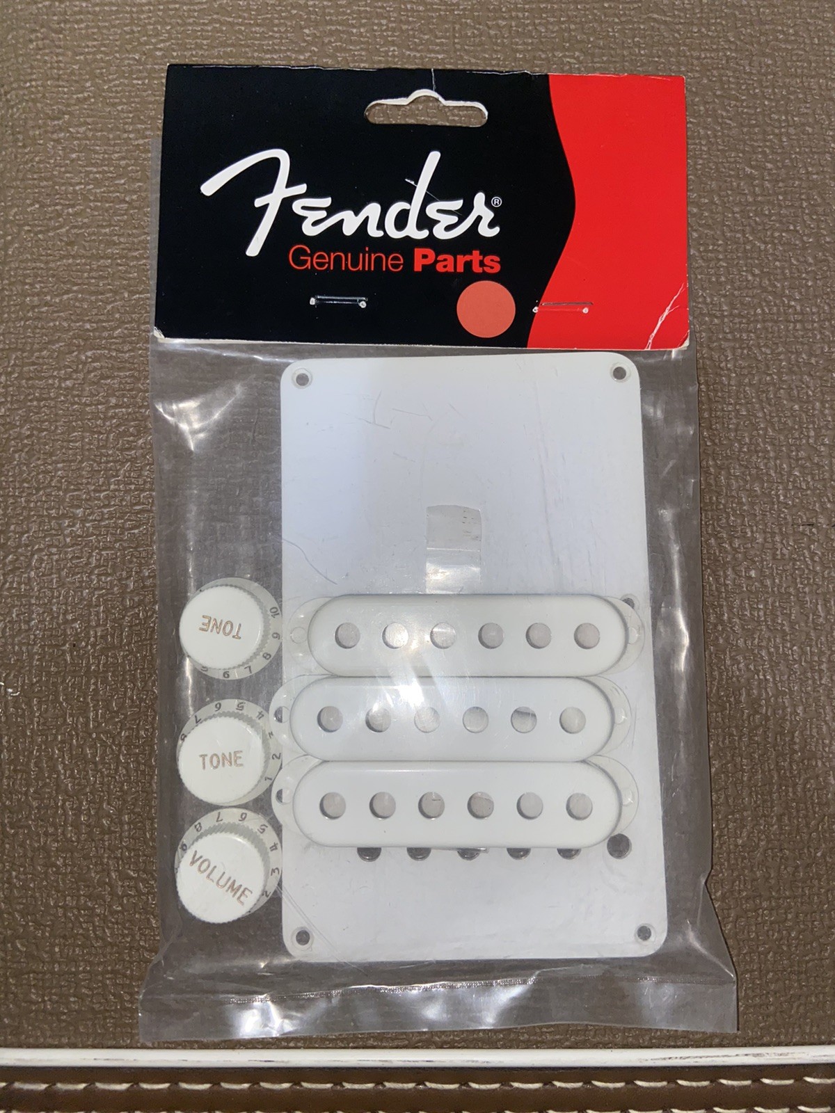 FENDER PURE VINTAGE WHITE KIT 1954 STRATOCASTER STYRENE TALL BOY SHORT SKIRT