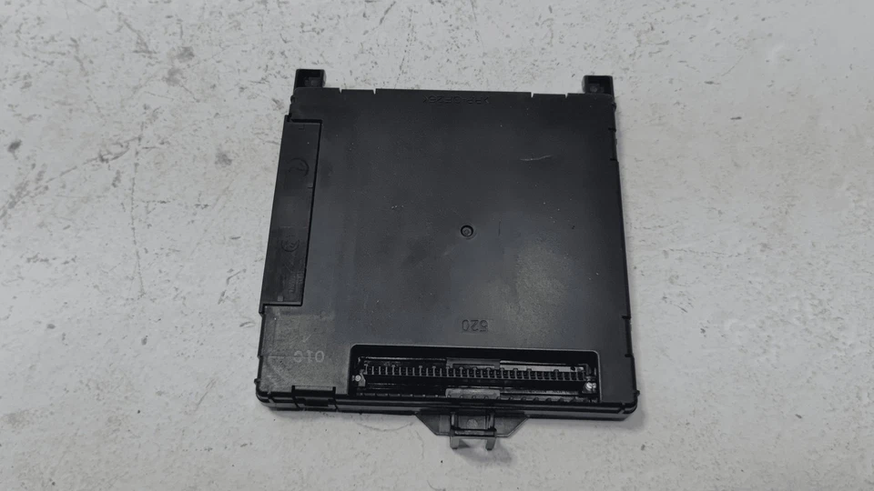 TOYOTA CAMRY MULTIPLEX NETWORK BODY CONTROL MODULE 2018-2019 OEM - Image 4 of 4