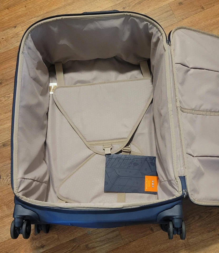 Briggs & Riley Rhapsody Spinner Suitcase Navy Blue 22" New - Image 2 of 4