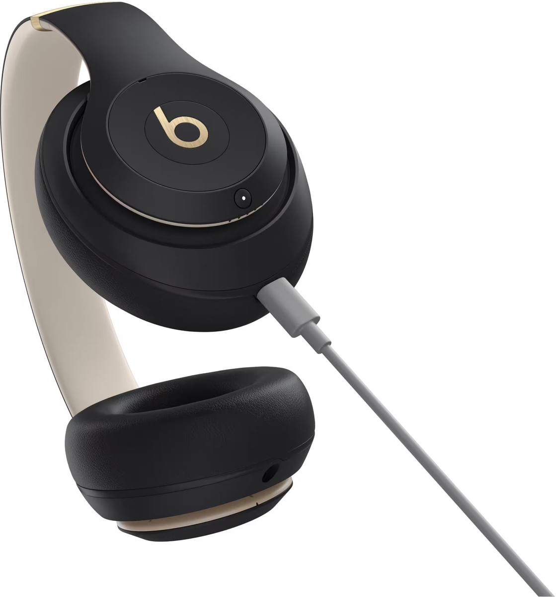 Beats - Studio Pro - Wireless Noise Cancelling Over-the-Ear