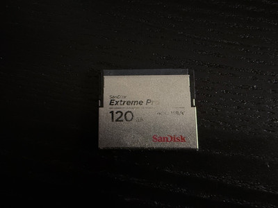 SanDisk Extreme PRO 120GB 450MB/s CFast 2.0 Card And USB Reader