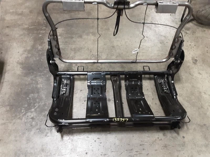 Marco de asiento trasero Jeep JK Wrangler 2 puertas solo 2007 2008 2009 2010 67138 Foto 2 de 4