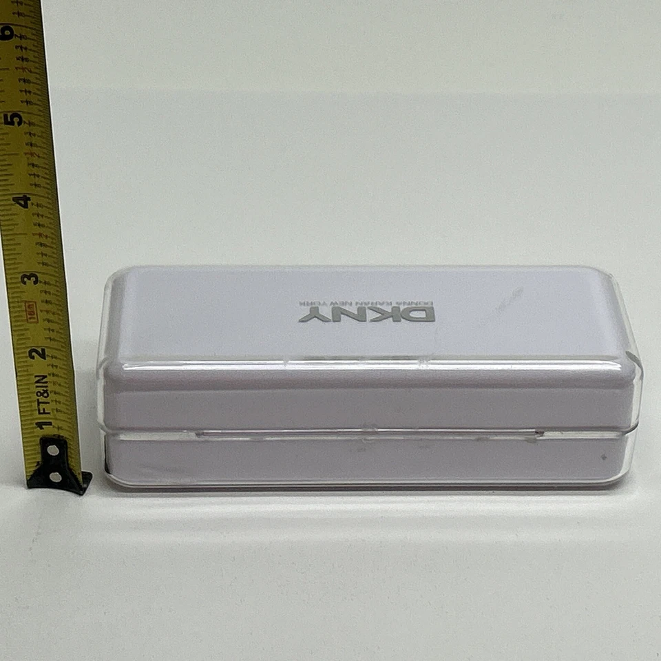 Estuche rígido para gafas DKNY Donna Karan New York vintage, blanco Foto 4 de 4