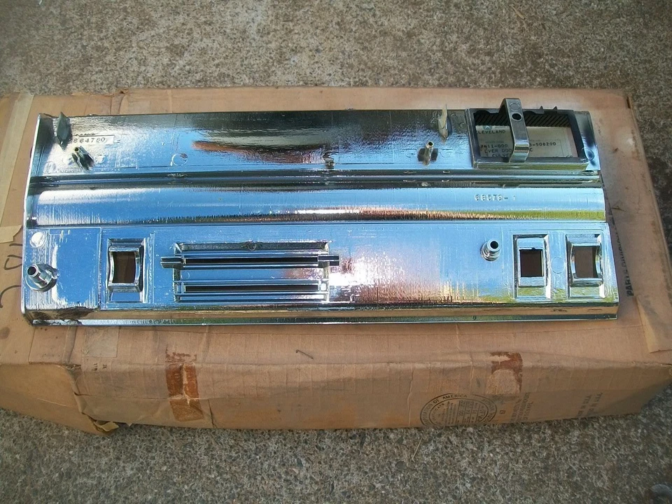 NOS MoPar 1968 Dodge Polara Monaco Dash Bezel without A/C Radio Delete 2864727 - Image 2 of 2