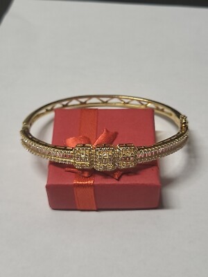 14 Karat Gold über Sterlingsilber Armreif Armband Baguette Saphir Steine Lab Creat